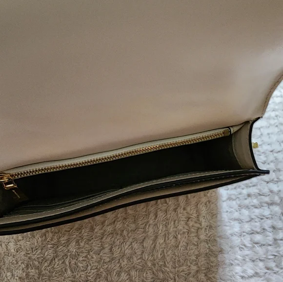Chic Michael Kors Tan White Chain Strap Bag